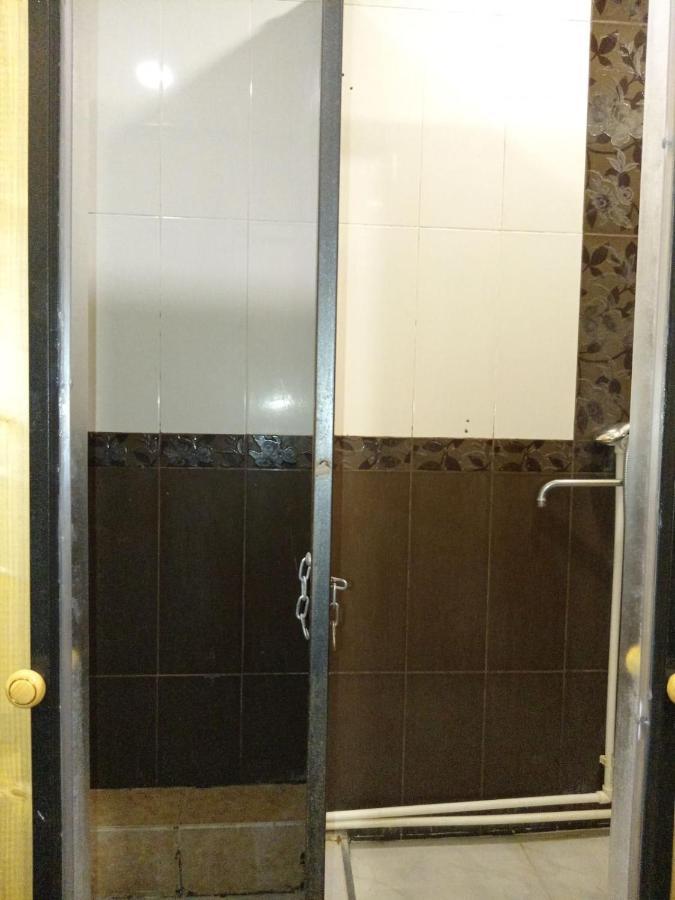 Old Center 耶烈万 外观 照片